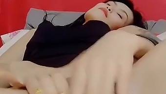 Thaitwentybabe: Hur Länge Kommer Du Att Knulla Mig?