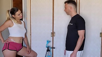 Kíváncsi Szomszéd Csatlakozik Egy Régimódi Argentin Házaspárhoz Egy Vad Szexre