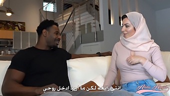Alina Angel Hraje Svůdnou Roli V Hidžábu S Jaxem Slayherem V Hd