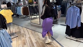 Bella Moglie Amatoriale Si Fa Scopare A Pecorina Al Centro Commerciale
